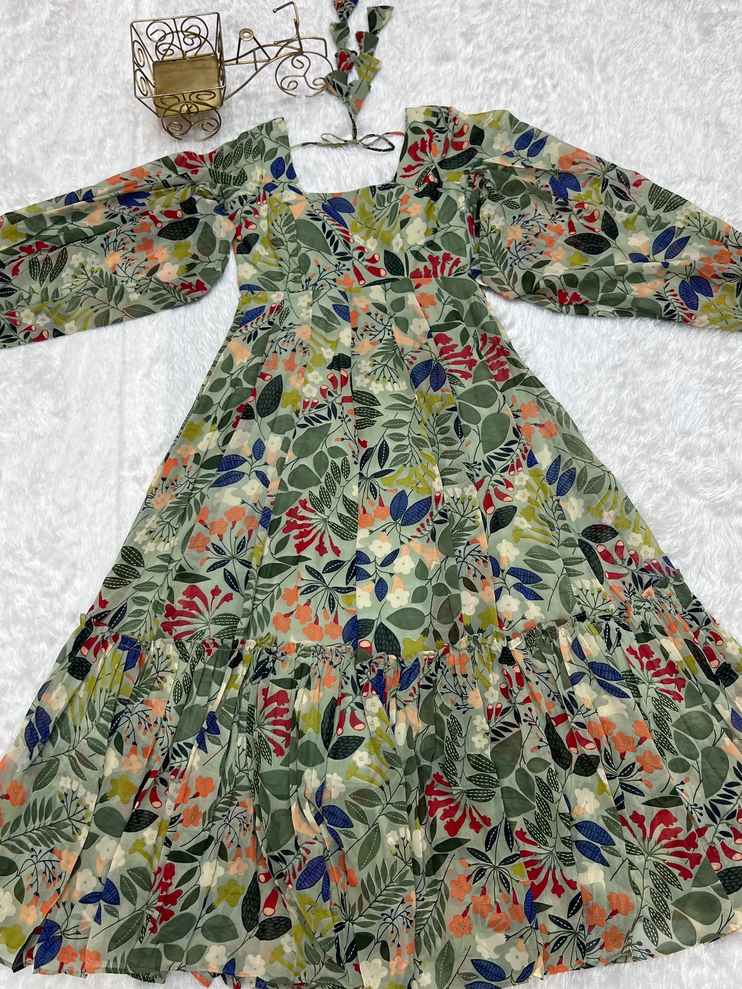 PUFF SLEEVES FROCK